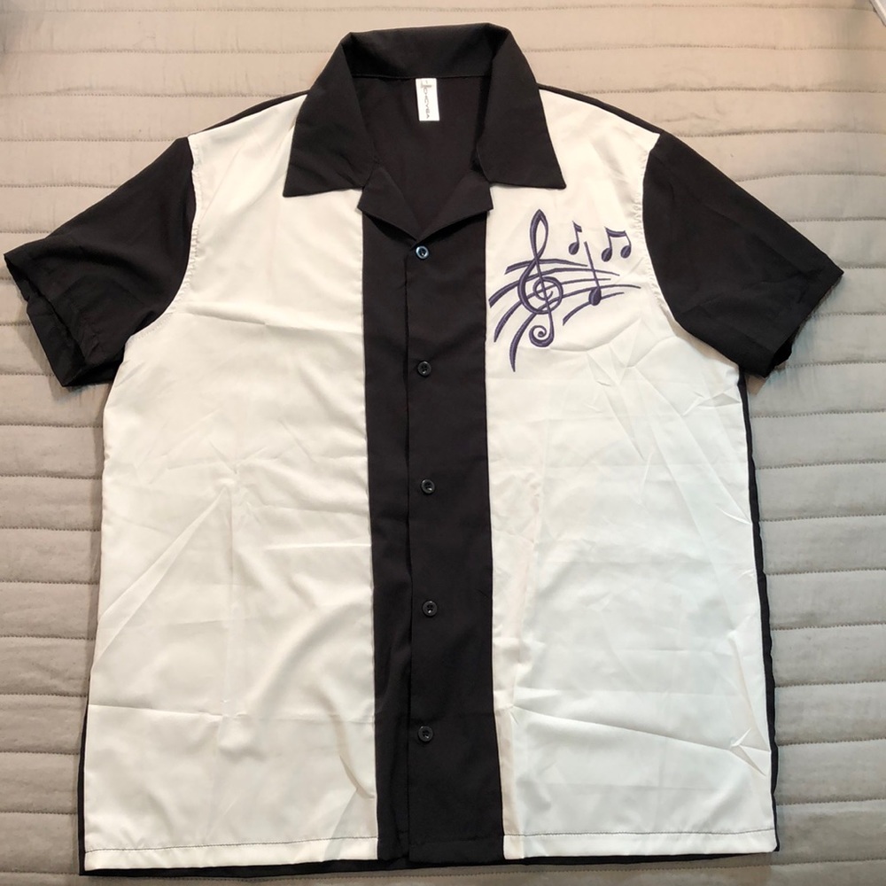 Chicyea NEW musical print casual button front shirt, size Large